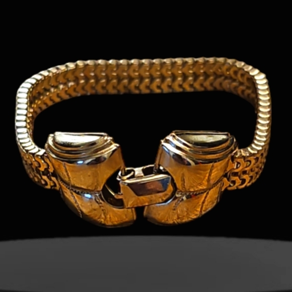 Rare Find,1960,Vintage & Charming Signed EJM GoldTone Bracelet Basket Wave. - Picture 7 of 9